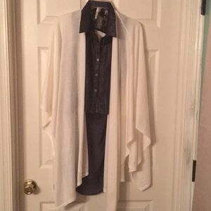 White wrap.